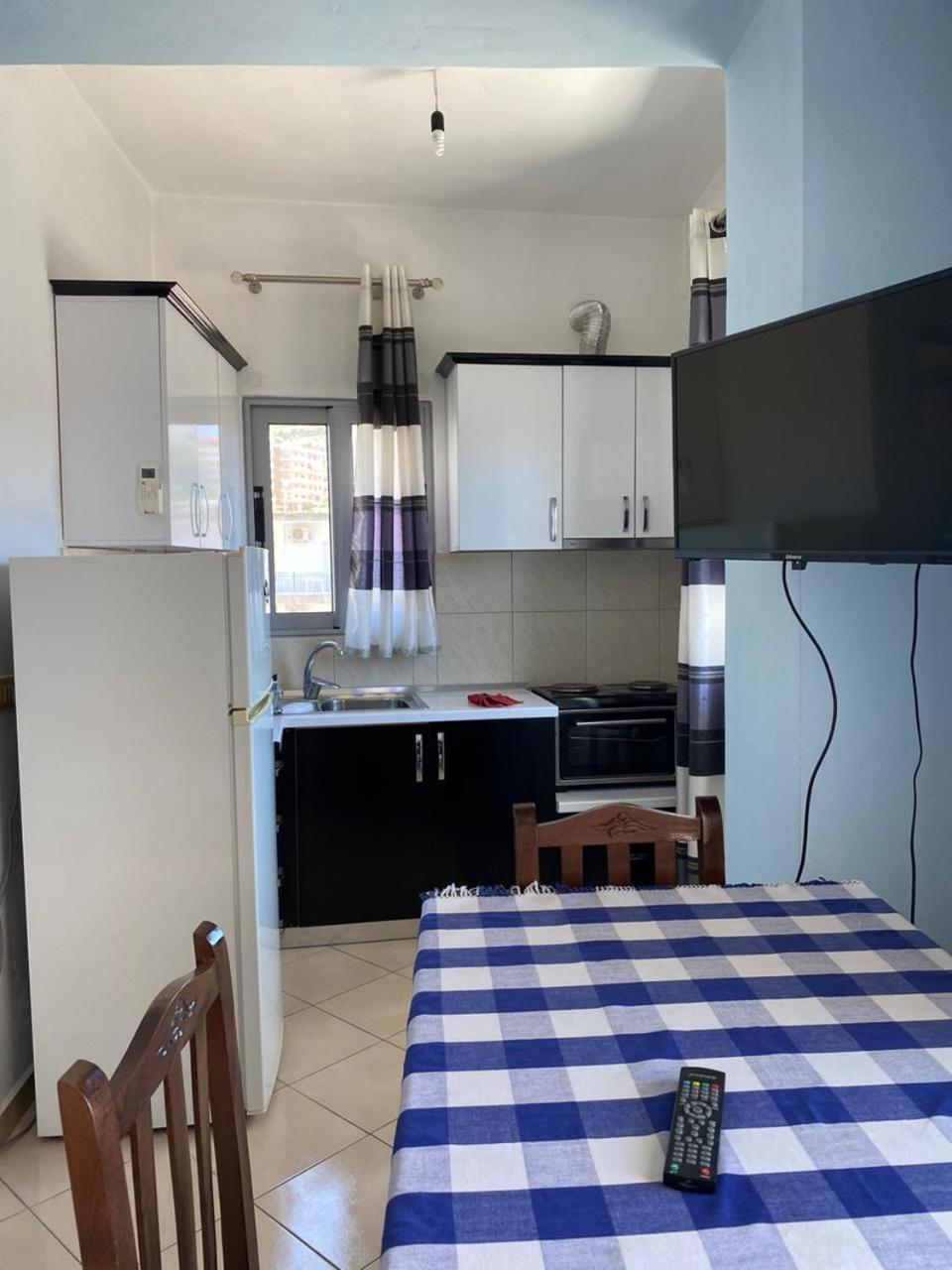Tulipani Apartments Near Promenade ساراندا المظهر الخارجي الصورة
