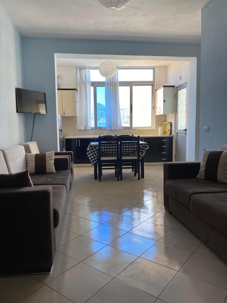 Tulipani Apartments Near Promenade ساراندا المظهر الخارجي الصورة