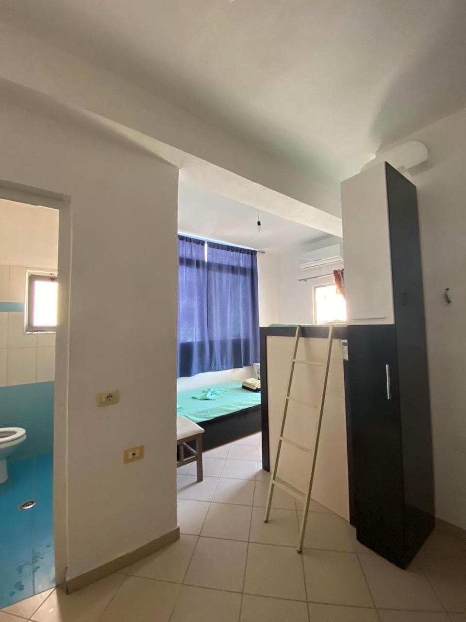 Tulipani Apartments Near Promenade ساراندا المظهر الخارجي الصورة
